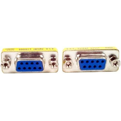 StarTech.com Slimline Serial DB9 Changeur de genre - Slimline - Changeur de genre série - DB-9 (F) - DB-9 (F)