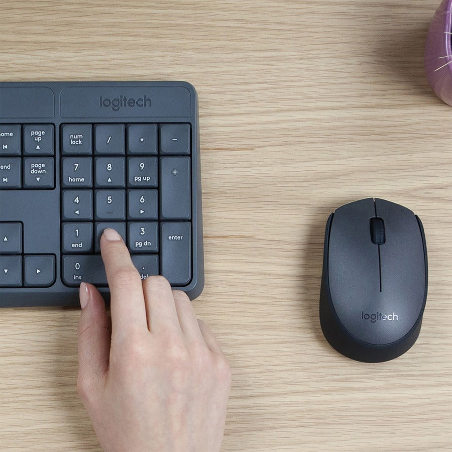 Clavier et souris Logitech MK235 (clavier anglais uniquement)