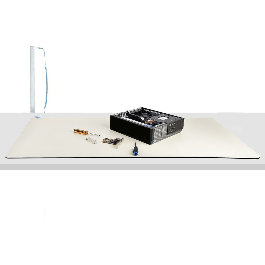 Tapis antistatique StarTech.com 58 x 119 cm, tapis ESD pour réparation électronique sur table ou bureau, surface de travail flexible, fil de terre amovible