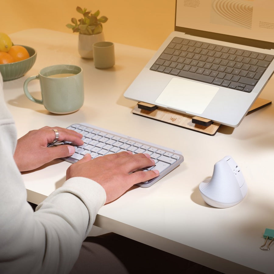 Logitech Lift pour Mac (blanc cassé)