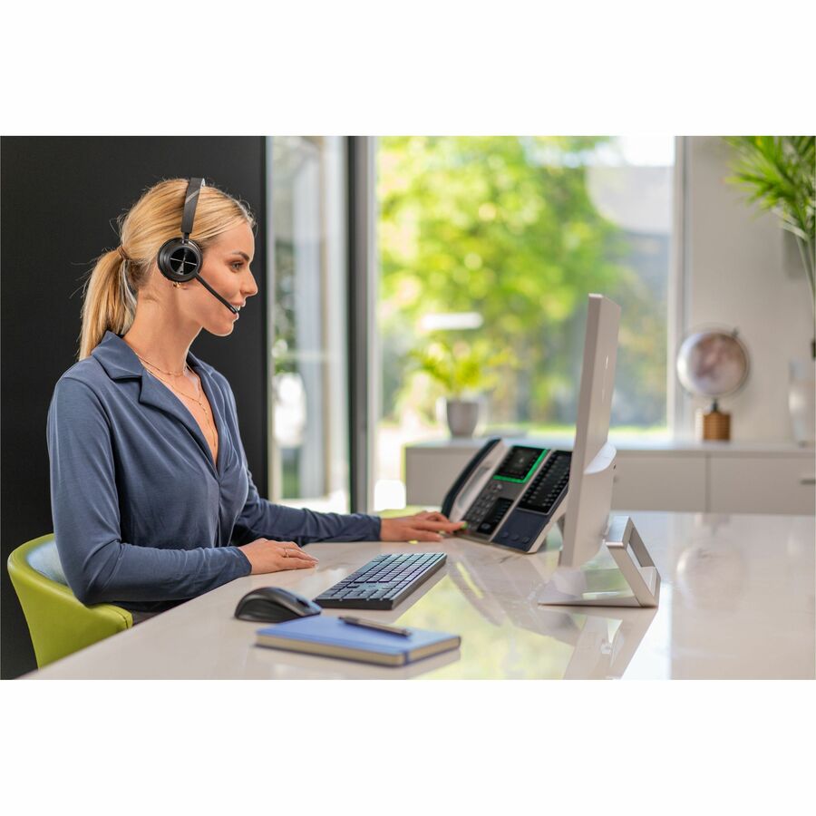 Poly Voyager 4320 USB-C Headset + BT700 Dongle + Charging Stand