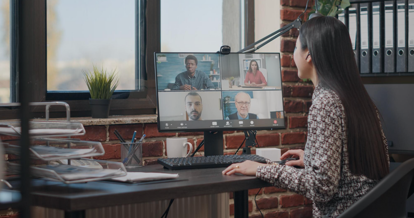 Tools That Improve Video Calls for Clients and Team Meetings