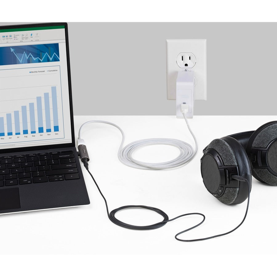 StarTech.com USB C Audio & Charge Adapter, USB-C Audio Adapter with 3.5mm Headset Jack and USB Type-C PD Charging, For USB-C Phone/Tablet